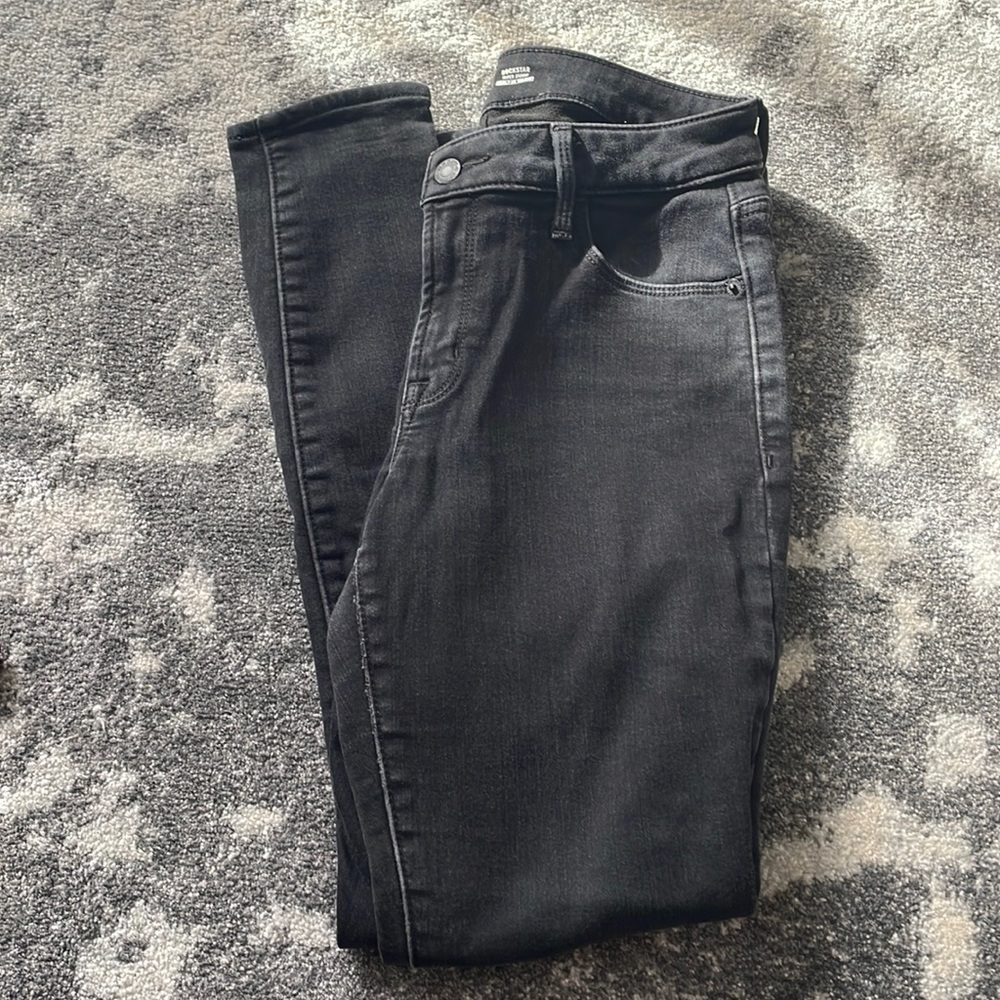 Old Navy Rockstar Super Skinny Built In Warm Black Jeans